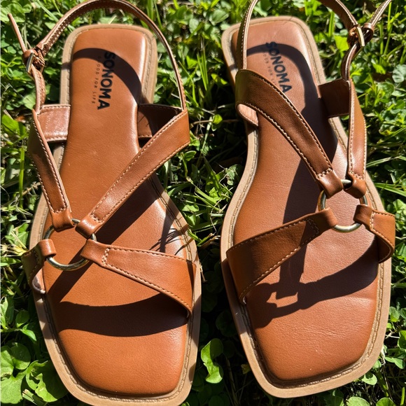 Sonoma Women's Tan Strappy Sandals - Picture 1 of 4